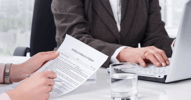 What You Should Know Before Borrowing From a Money Lender in Singapore